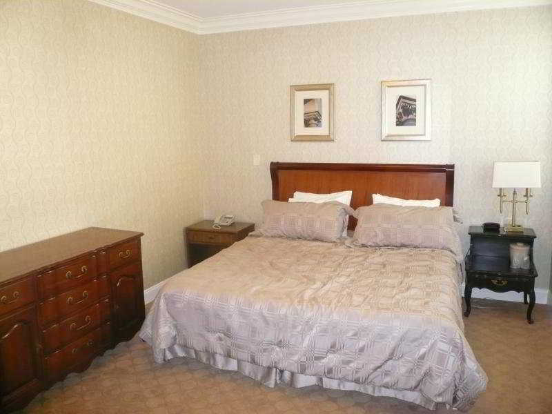 Windsor Inn Hotel Washington Room photo